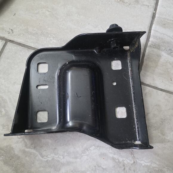 2020-2023 Chevrolet Silverado 2500 3500 Front Left Bumper Bar Bracket - Picture 2 of 12